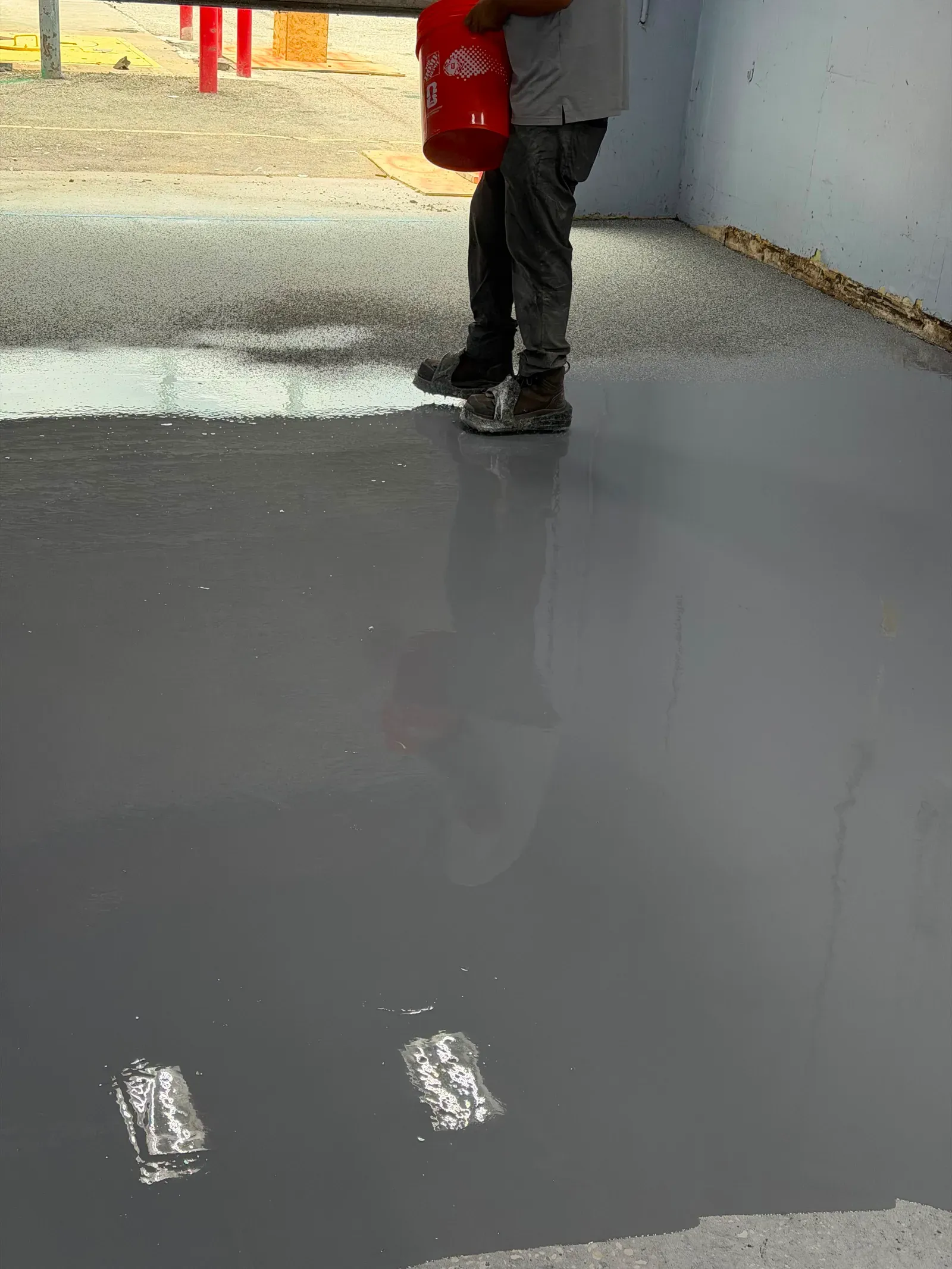 Rolling an epoxy base coat